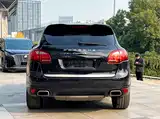 Photo 5 - Porsche Cayenne