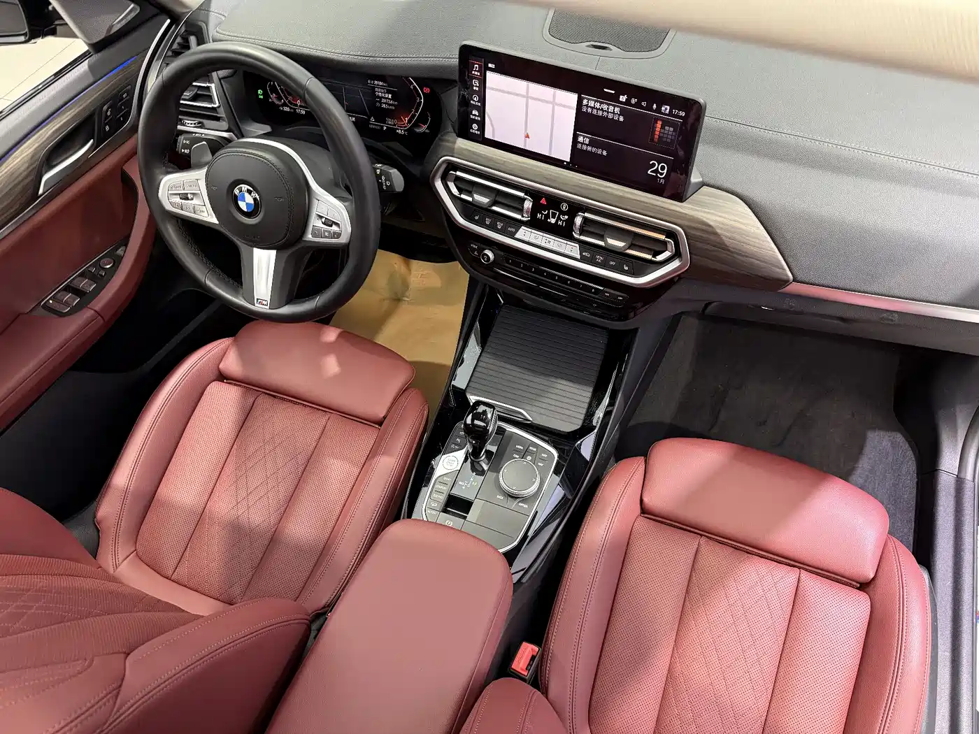 BMW X3 2022 Facelift xDrive30i Leading M Shadow Edition фото 17