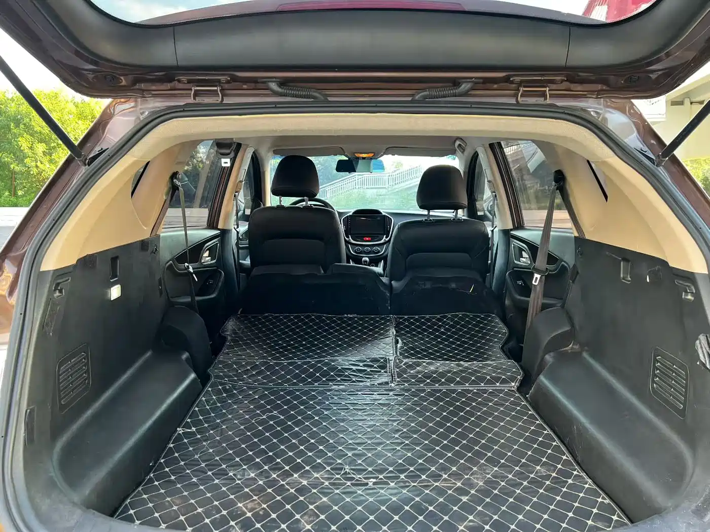 Baojun 560 2017 2016 1.8L Manual Luxury