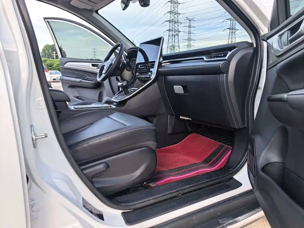 Haval M6 2023 2021 PLUS 1.5T DCT Luxury Smart Connect