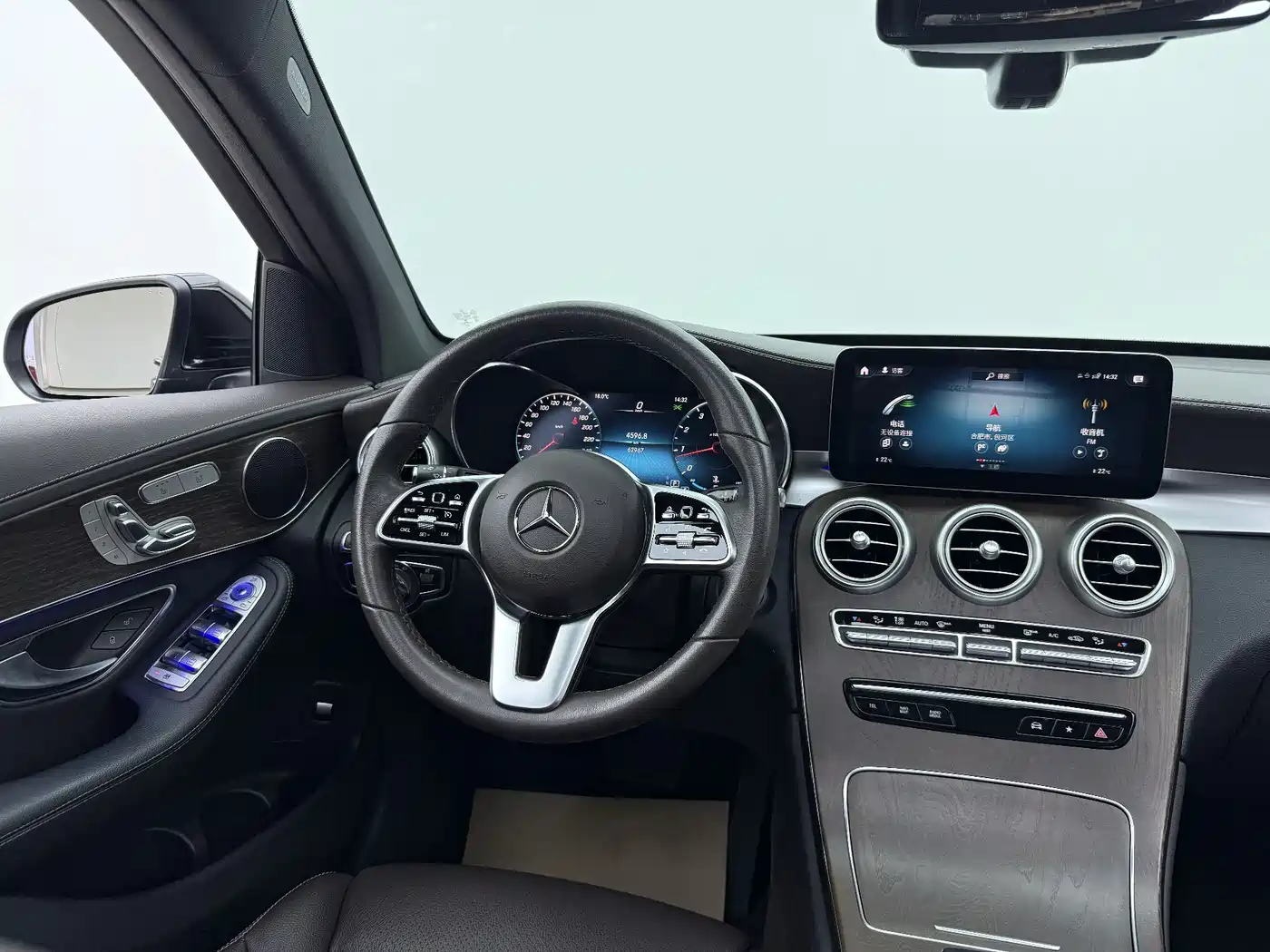 Mercedes-Benz GLC 2022 GLC 300 L 4MATIC Dynamic Collector's Edition фото 6