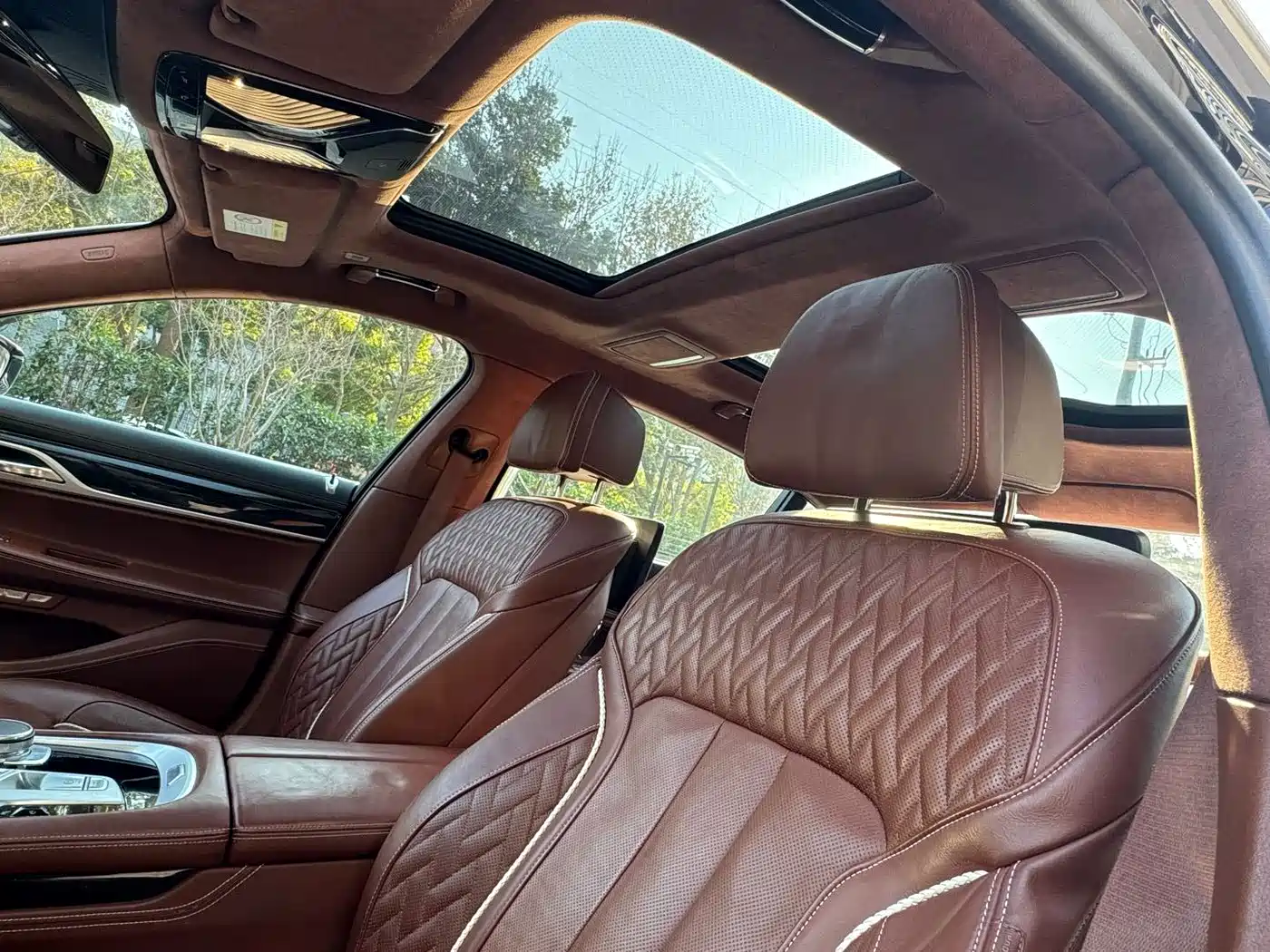 Photo 15 - BMW 7 Series