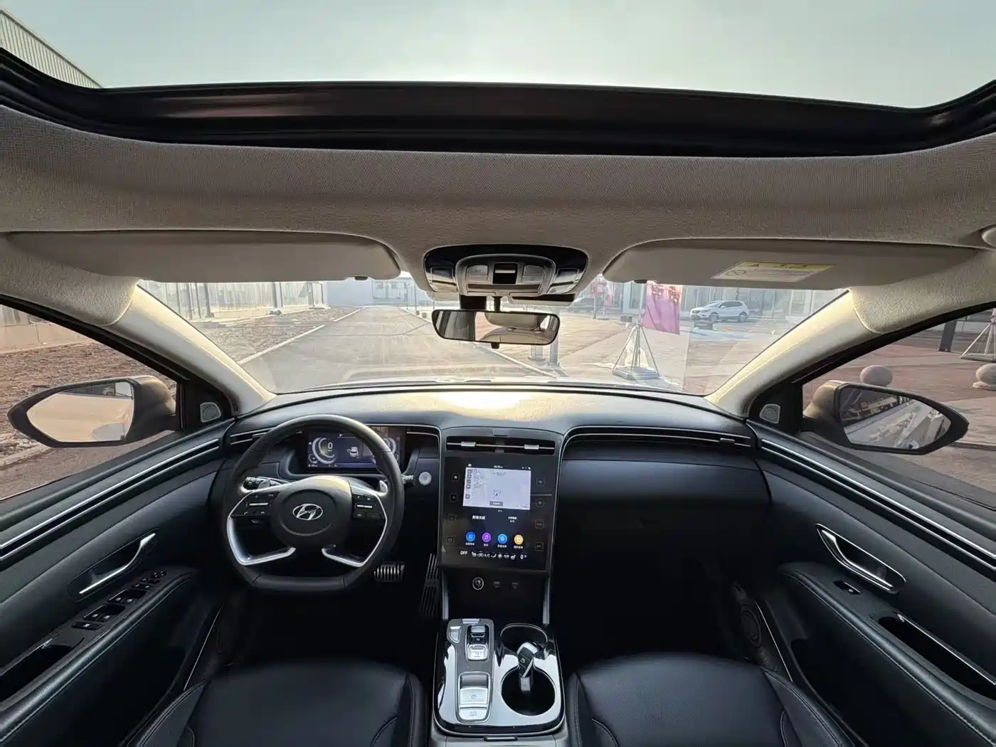 Hyundai Tucson 2021 Tucson L 1.5T DCT LUX Premium фото 8