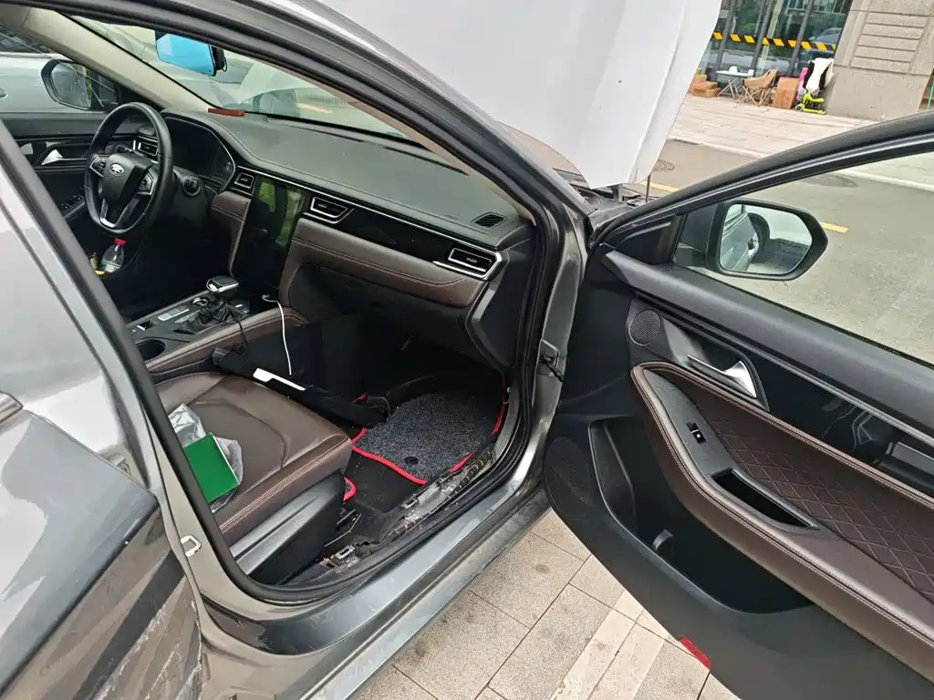 JAC JAC J7 2020 2020 1.5T CVT Surpass Type