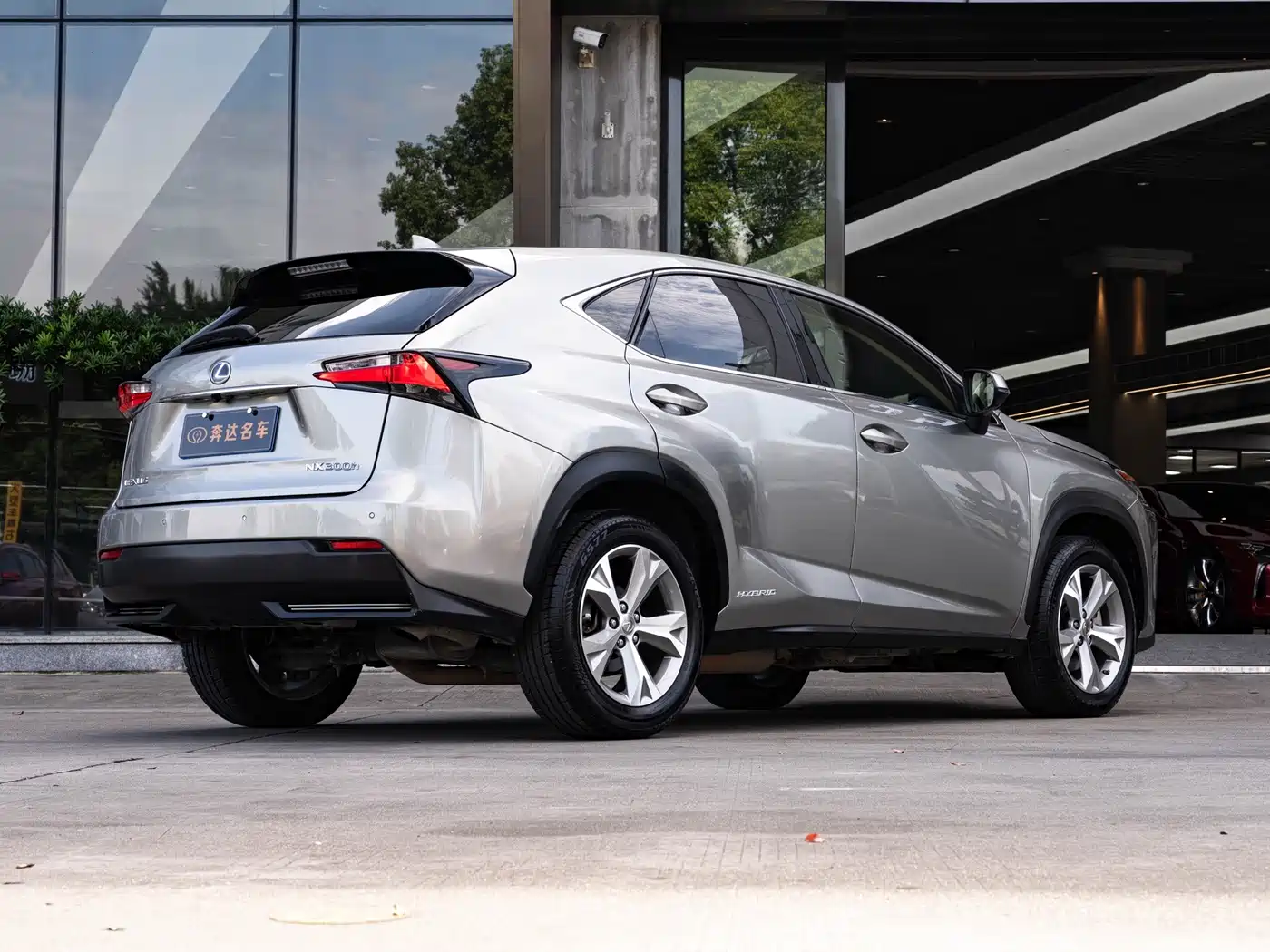 Lexus NX 2015 2015 300h AWD Edge Edition