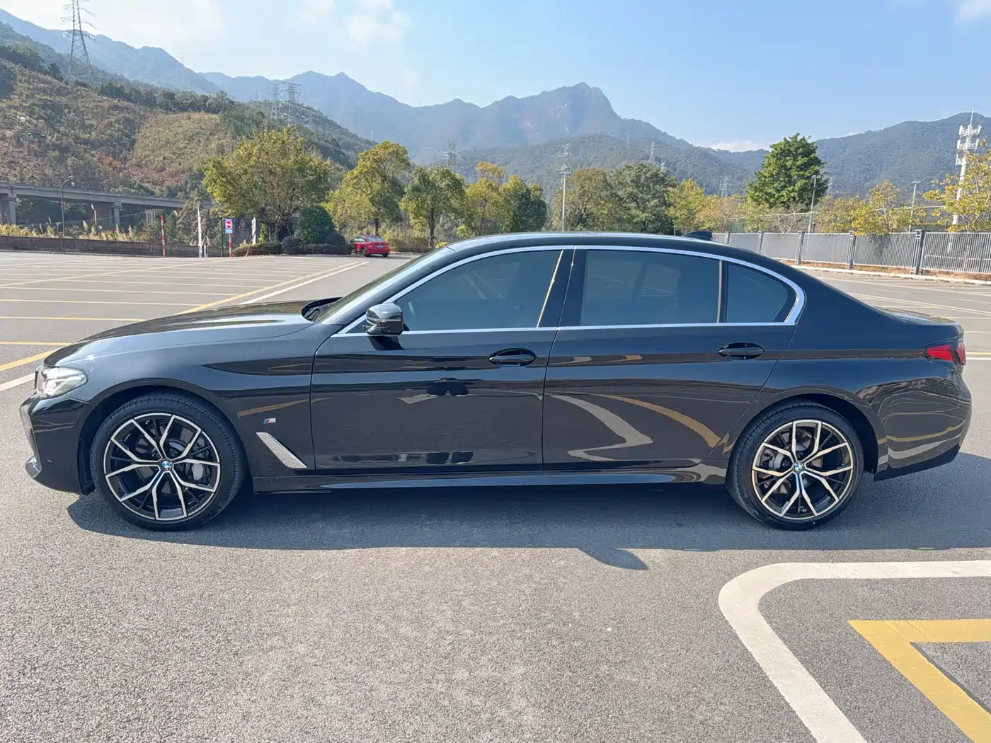 BMW 5 Series 2023 530Li Premium M Sport Package фото 7