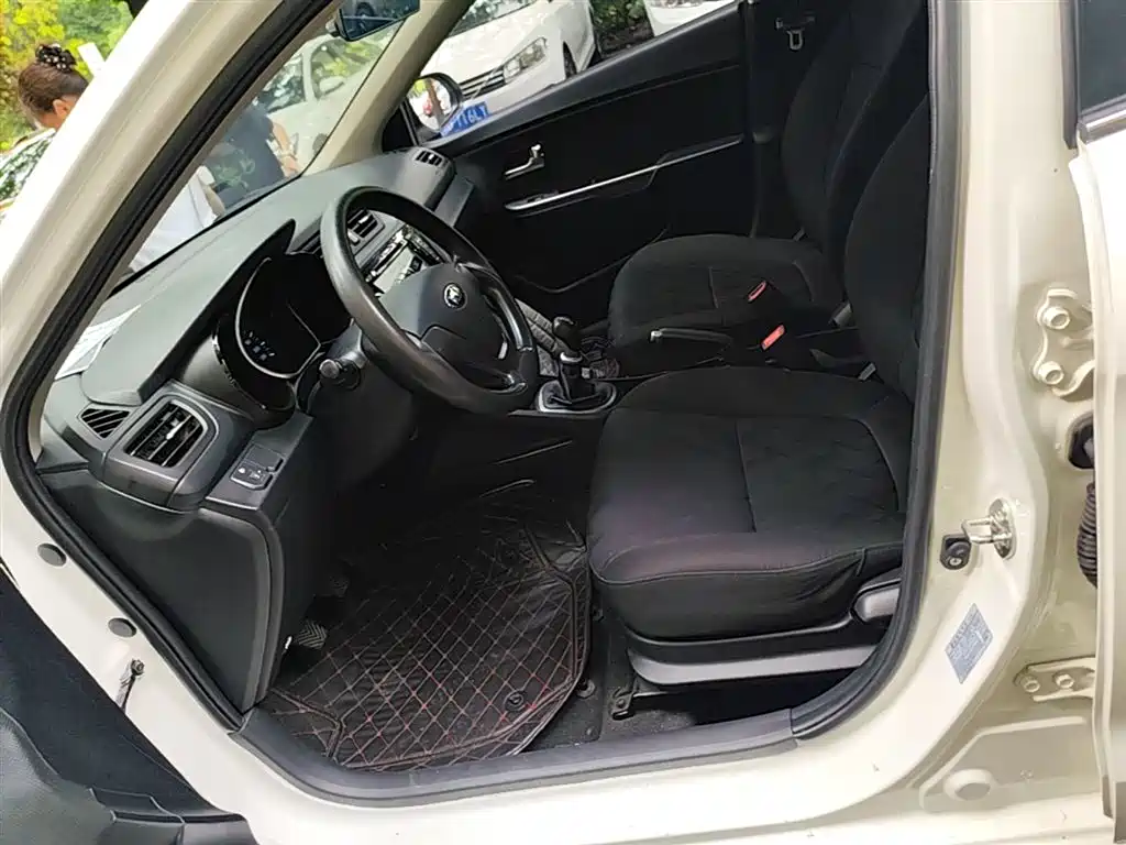 Kia K2 2015 Sedan 1.4L MT GLS фото 15