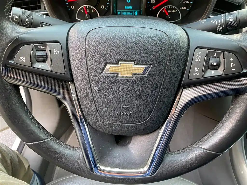 Chevrolet Malibu 2014 2.0L Automatic Luxury фото 9