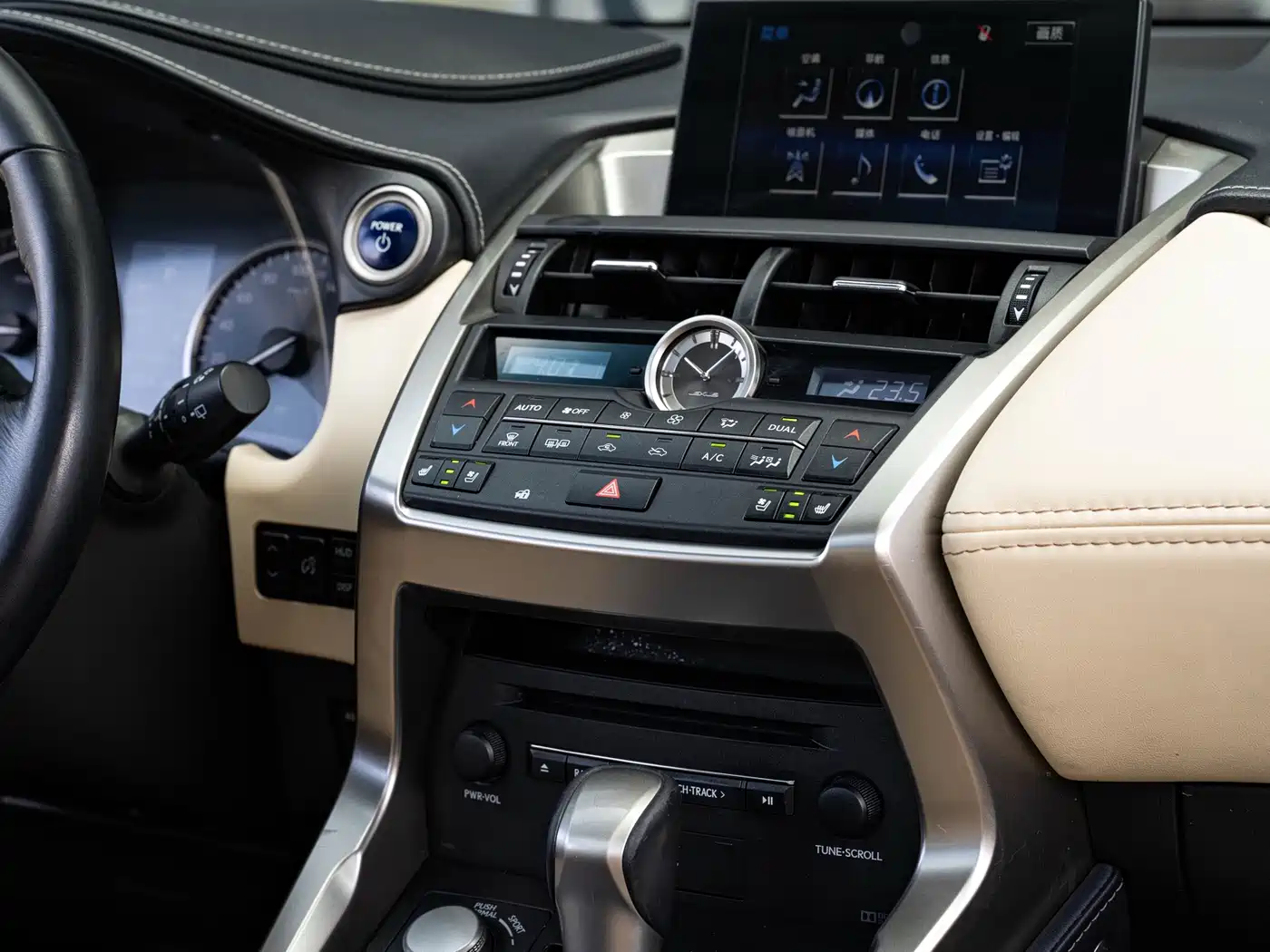 Lexus NX 2015 2015 300h AWD Edge Edition