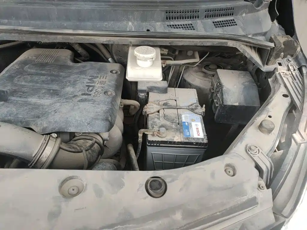 Dongfeng Fengxing Fengxing CM7 2015 2014 2.4L Manual Business Edition