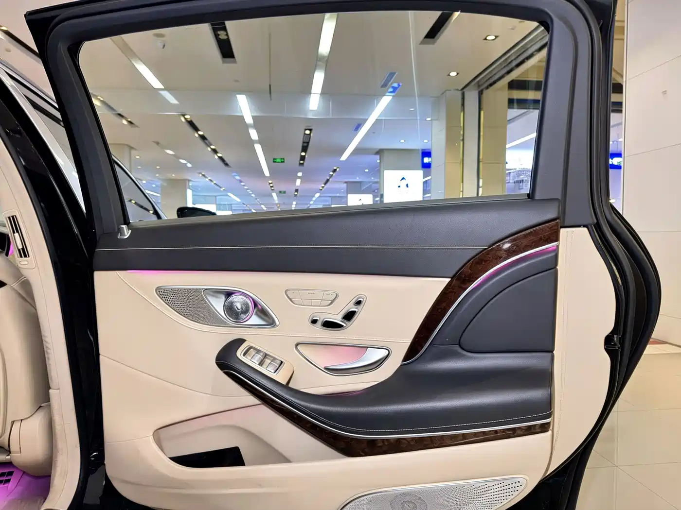 Фото 6 - Mercedes-Benz Maybach S-Class