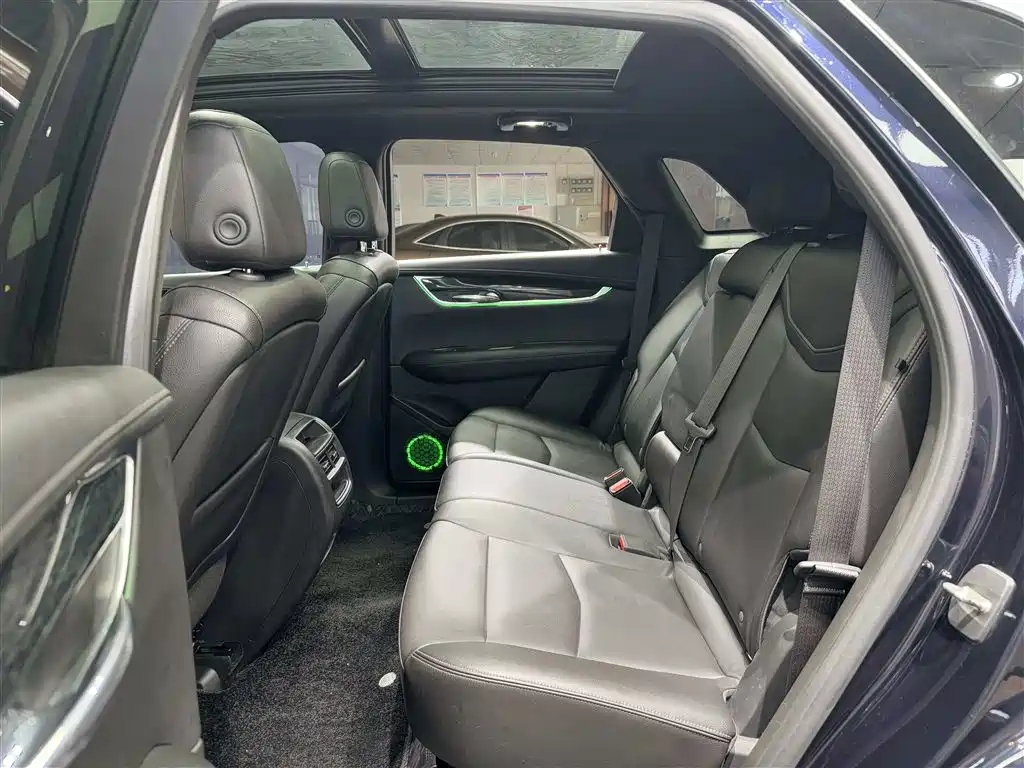 Фото 7 - Cadillac XT5