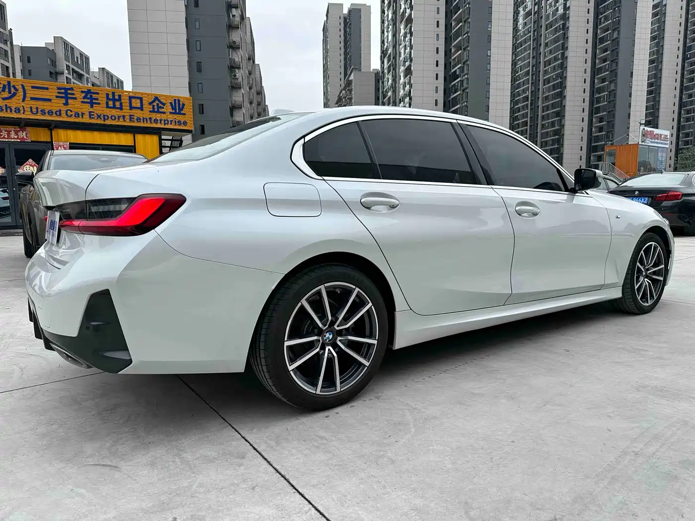 BMW 3 Series 2023 320Li M Sport Package фото 5