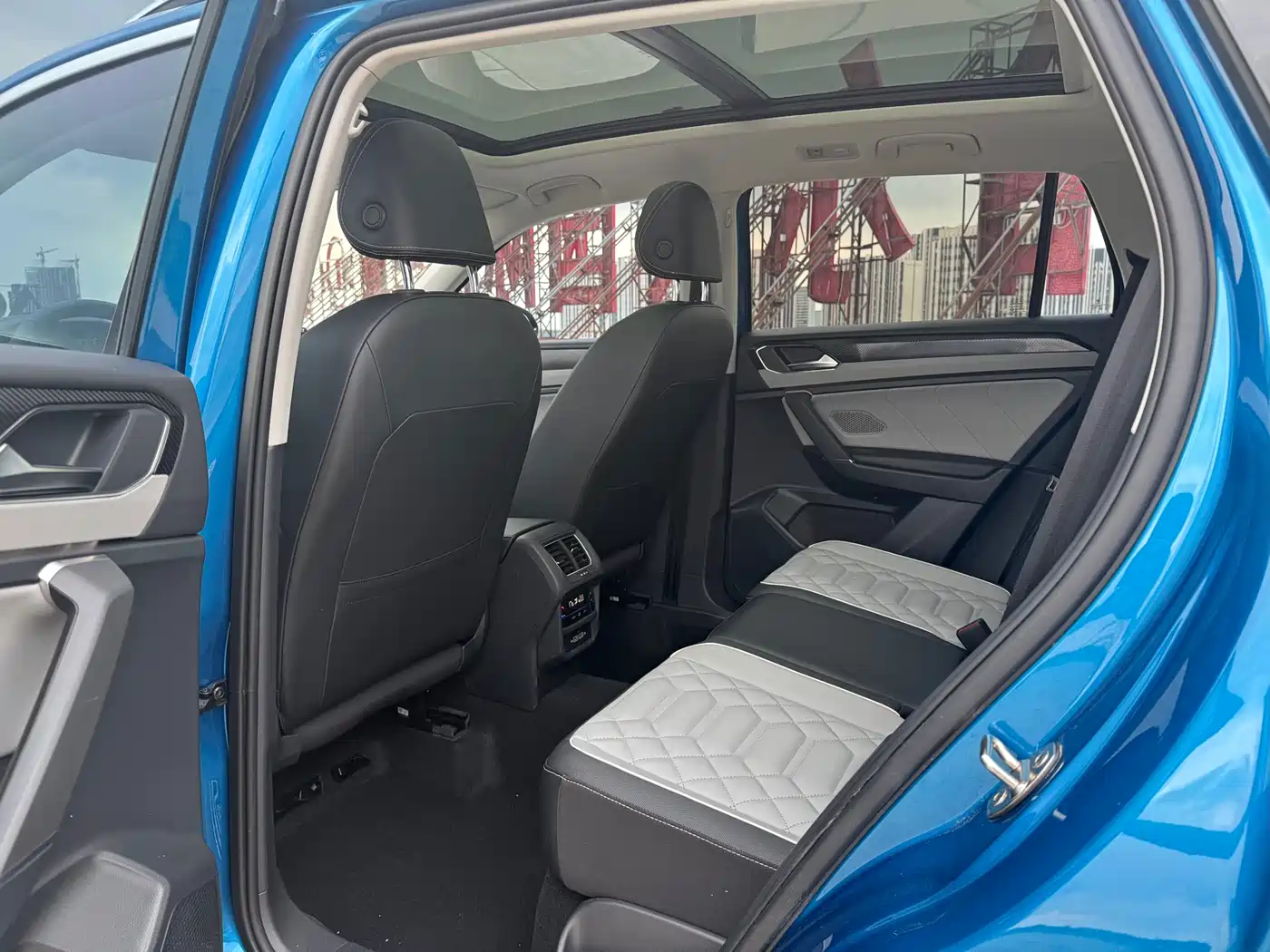 Volkswagen Tayron GTE Plug-in Hybrid 2023 280TSI Luxury Plus Advanced Edition фото 27
