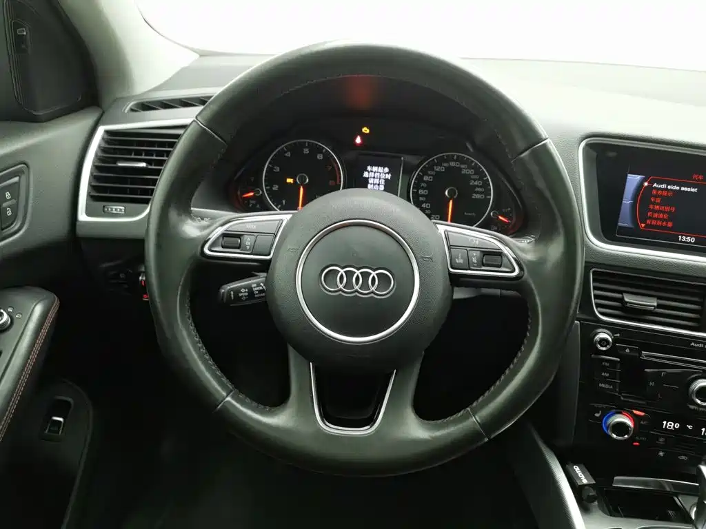 Audi Q5 2018 2017 Plus 40 TFSI Technology