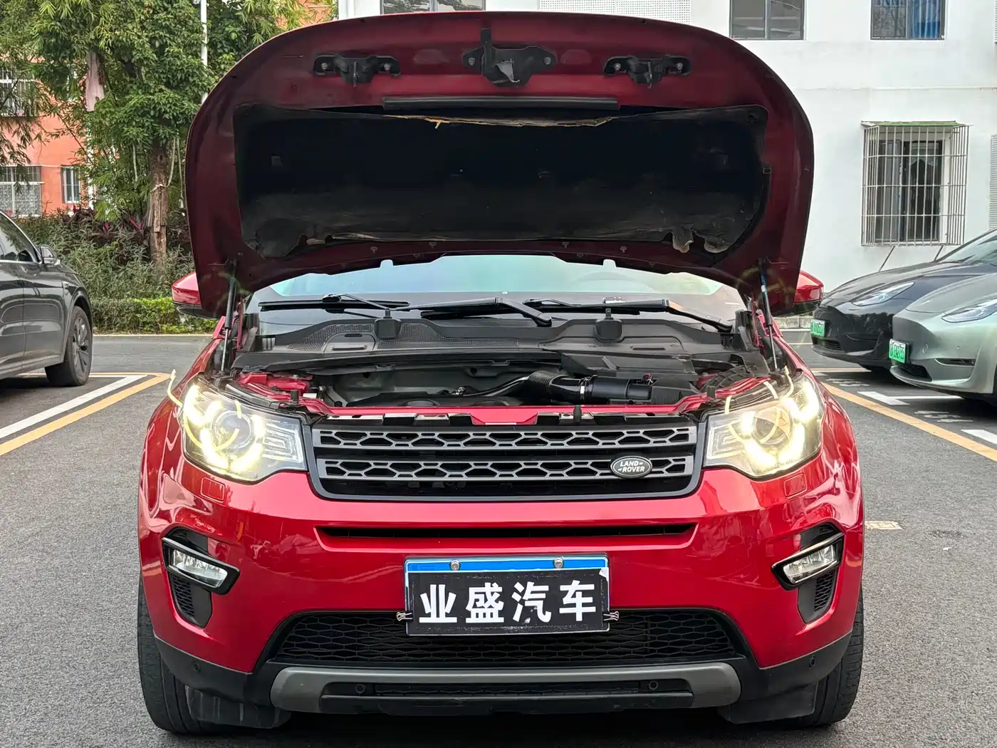 Land Rover Discovery Sport 2016 2.0T SE фото 14