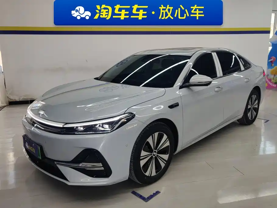 Geely Galaxy Galaxy A7 2026 2025 EM-i High Configuration