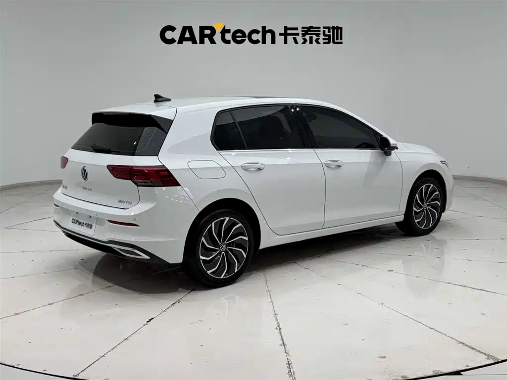 Volkswagen Golf 2023 Facelift 280TSI DSG Pro фото 11