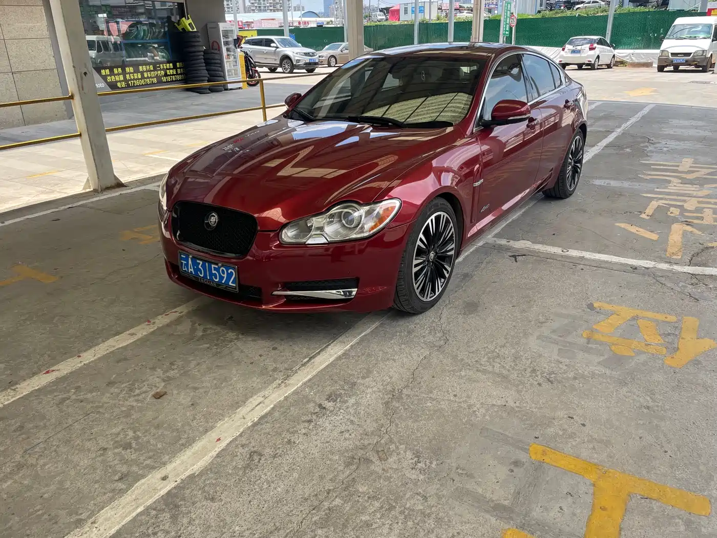 Фото 1 - Jaguar XF