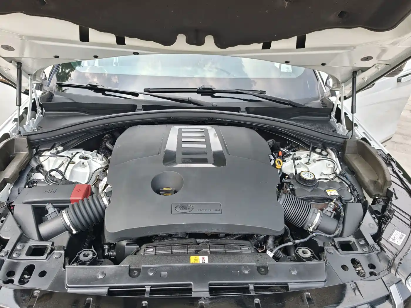 Land Rover Range Rover Velar 2022 2021 P340 R-DYNAMIC SE