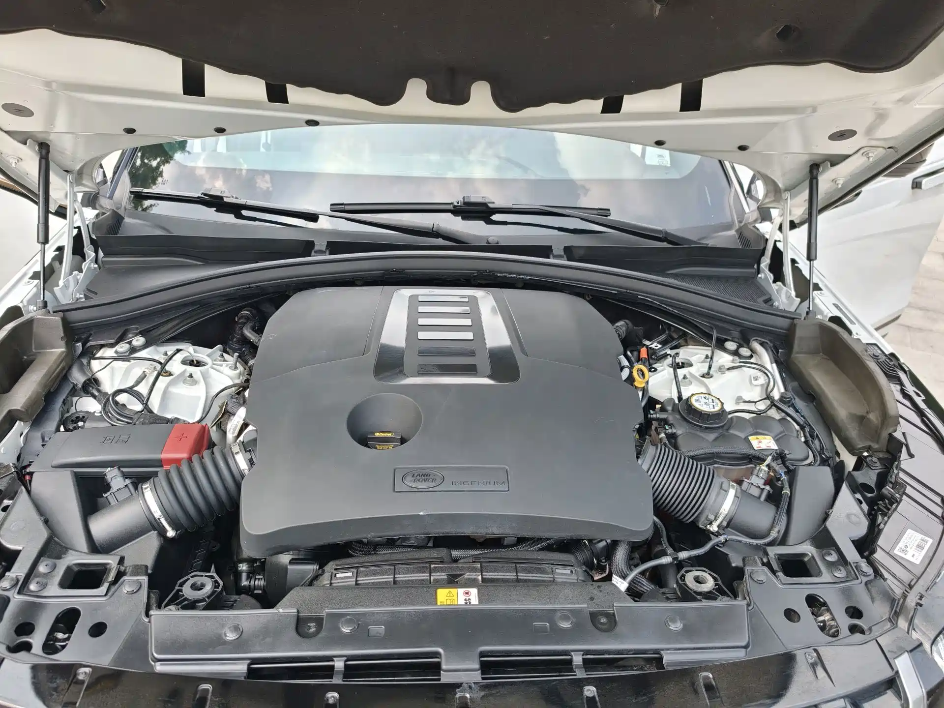 Фото 30 - Land Rover Range Rover Velar