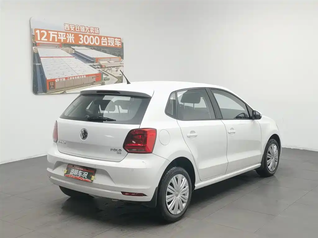 Volkswagen Polo 2016 1.6L Automatic Comfort фото 2