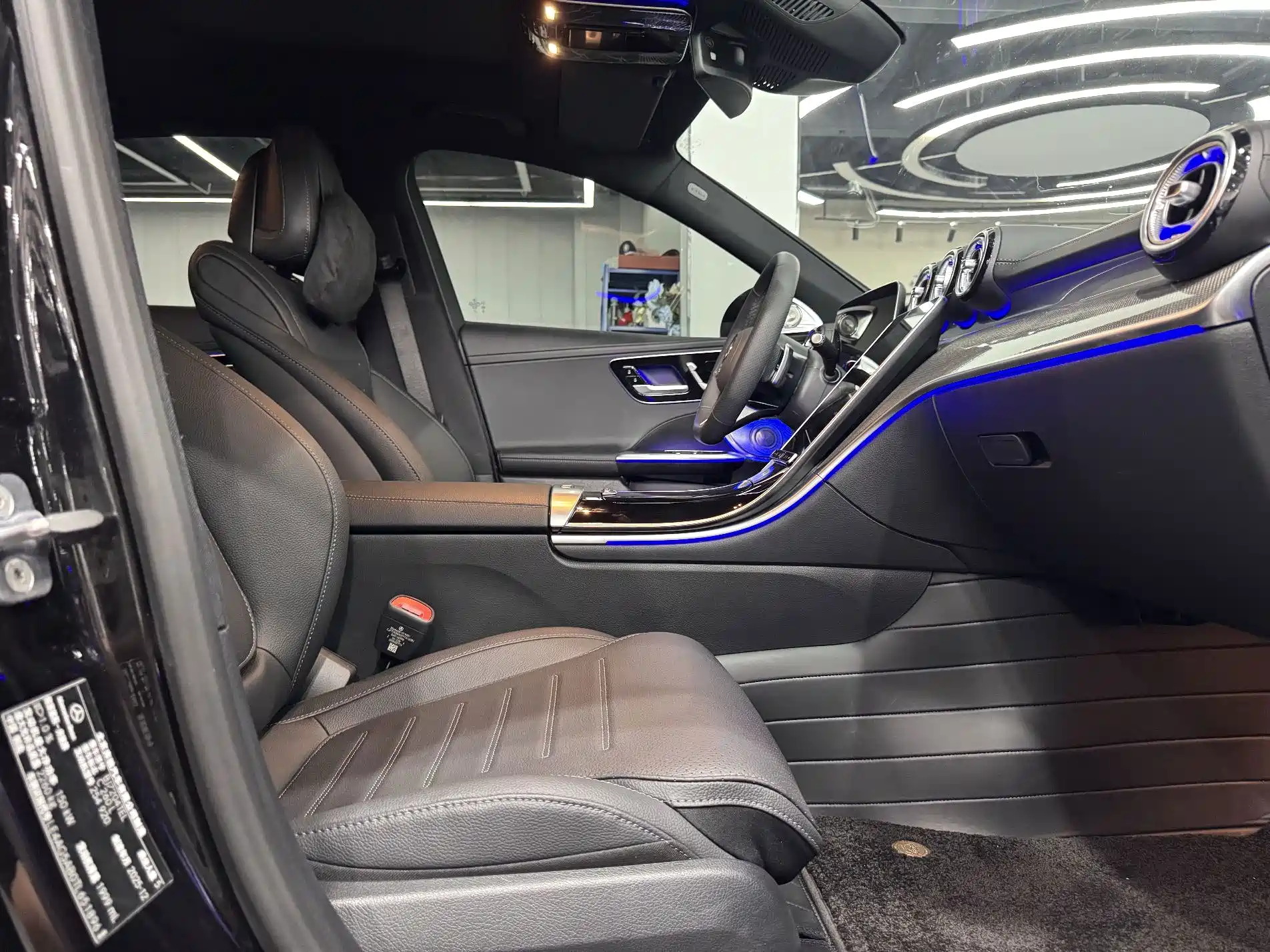 Photo 9 - Mercedes-Benz C-Class