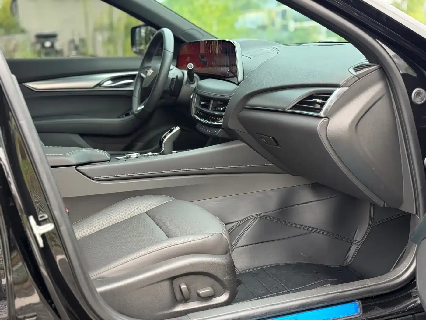 Cadillac CT5 2026 2025 Model 28T Urban Sport Edition