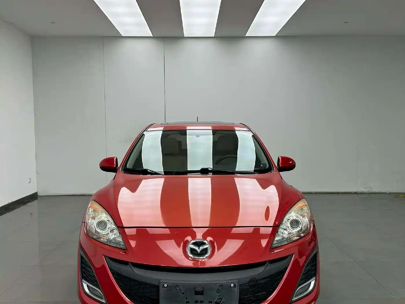 Mazda Mazda3 (Import) 2011 2010 Hatchback 1.6 Automatic Luxury