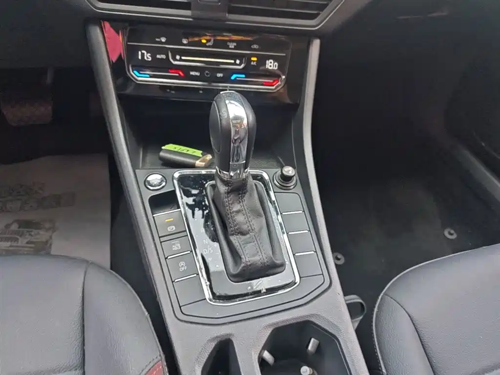 Volkswagen Bora 2021 1.5L Automatic Elite Smart Edition фото 14