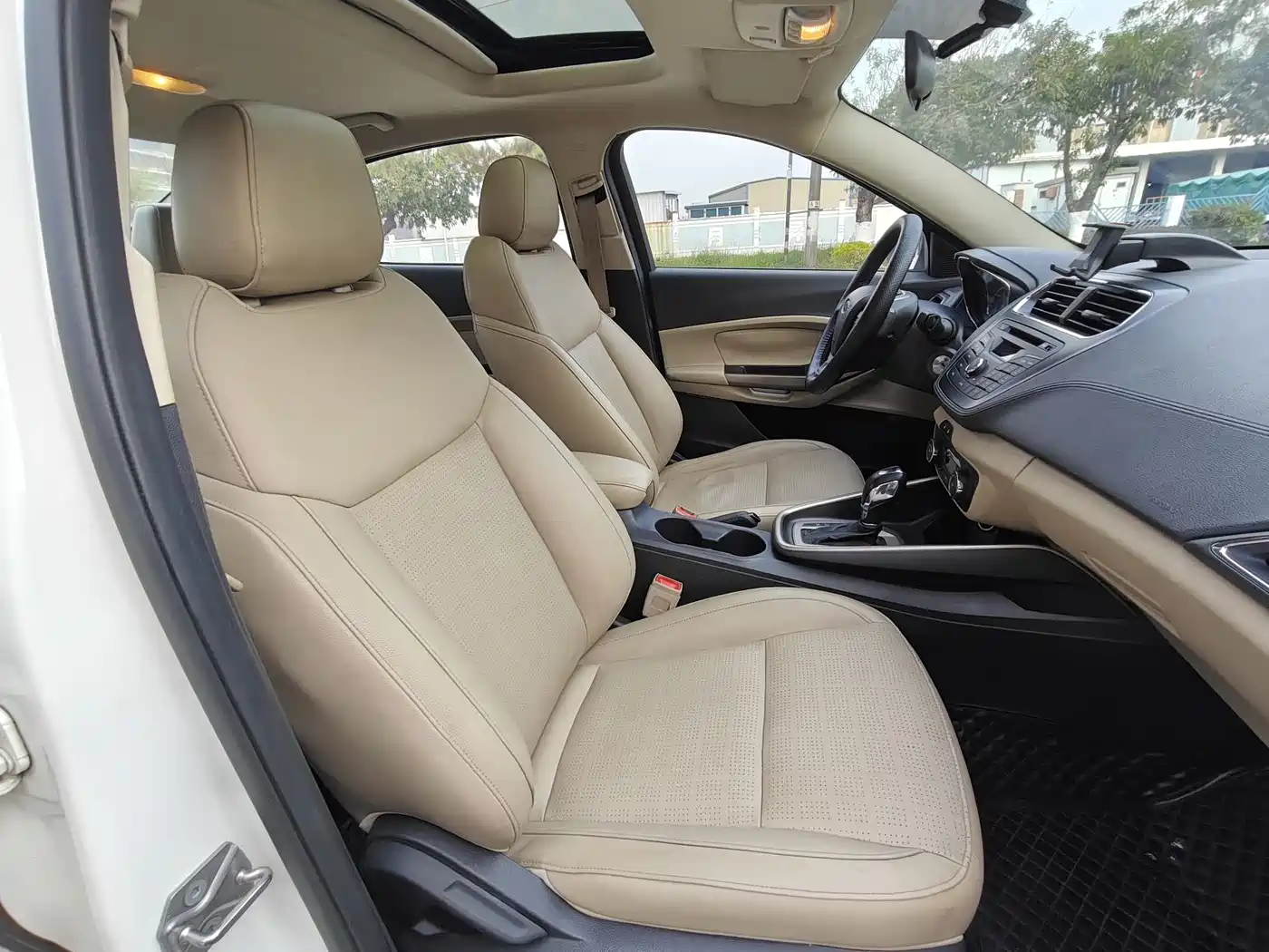 Ford Escort 2015 2015 1.5L Automatic Fashion