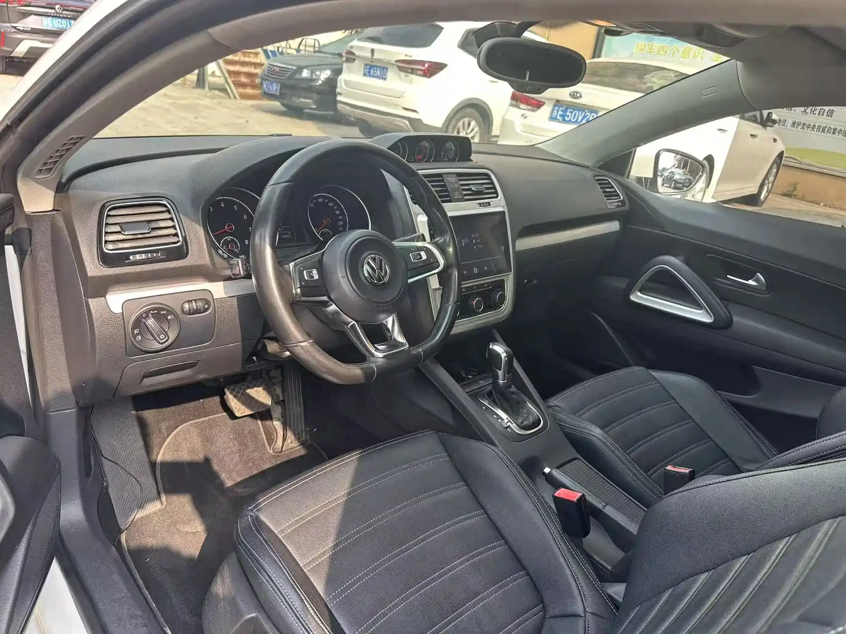 Photo 4 - Volkswagen Scirocco