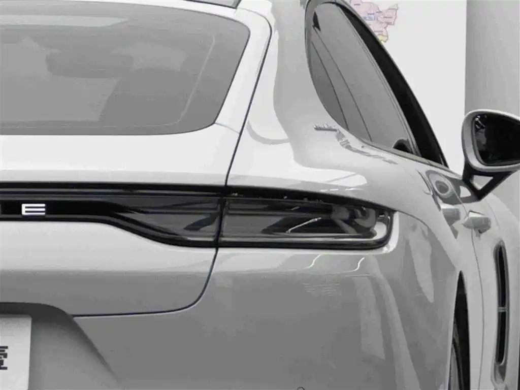 Фото 6 - Porsche Panamera
