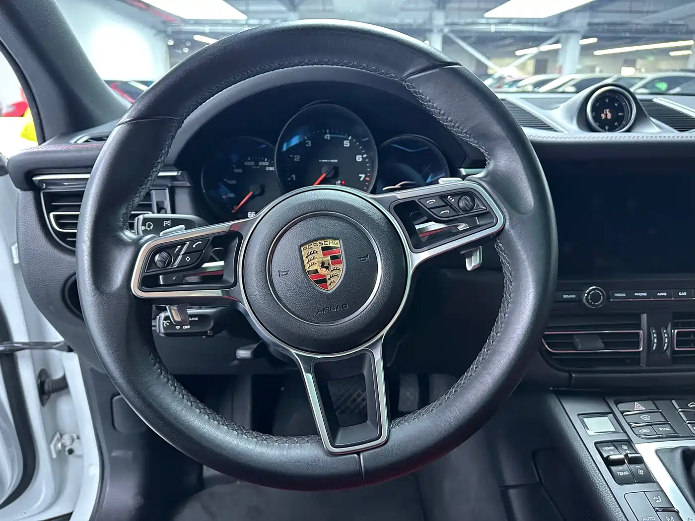 Porsche Macan 2018 Macan 2.0T фото 8
