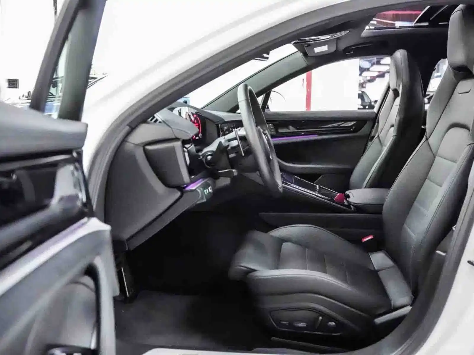 Photo 5 - Porsche Panamera