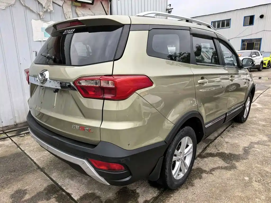 BAIC Huansu S3 2017 2016 S3L 1.5L Manual Premium