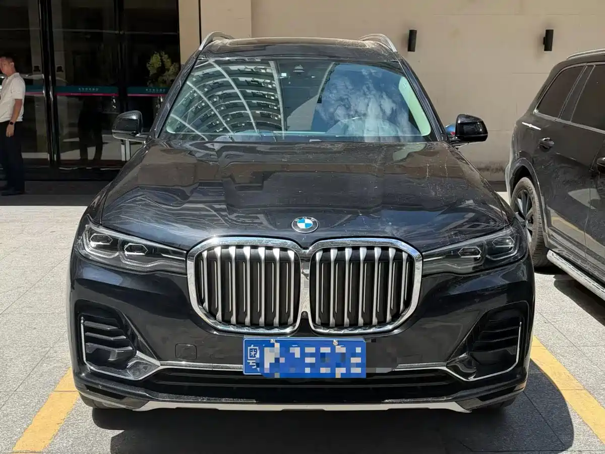 Фото 2 - BMW X7