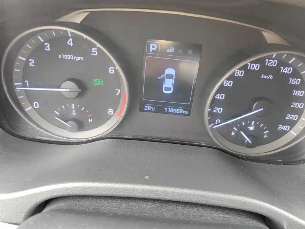 Hyundai Elantra 2016 Model 1.6L Automatic Smart Elite фото 5