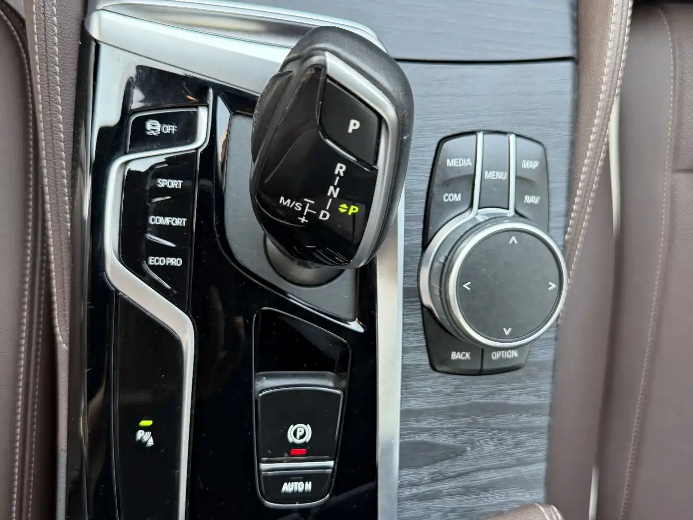 BMW 5 Series 2021 530Li Leading M Sport Package фото 9