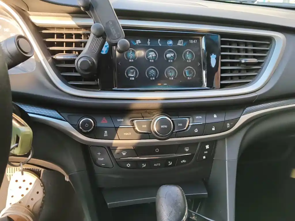 Фото 13 - Buick Excelle