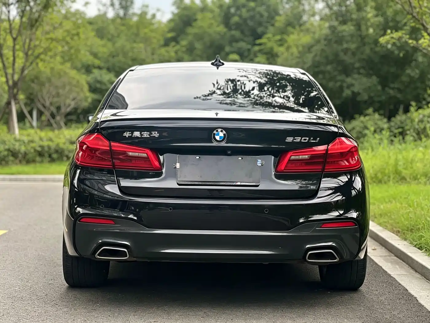 BMW 5 Series 2018 525Li M Sport Package фото 9