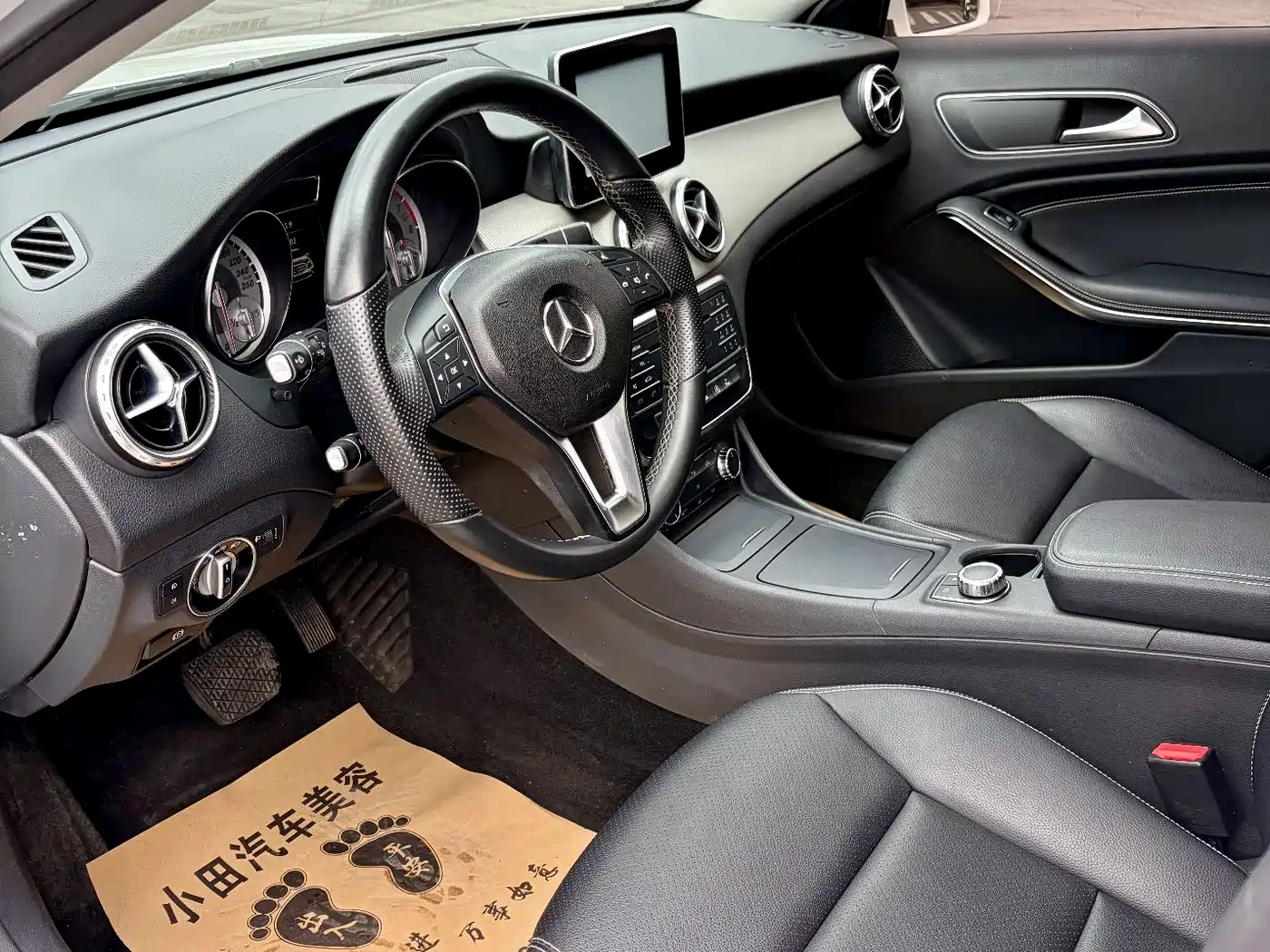 Mercedes-Benz GLA 2016 GLA 200 Dynamic фото 4