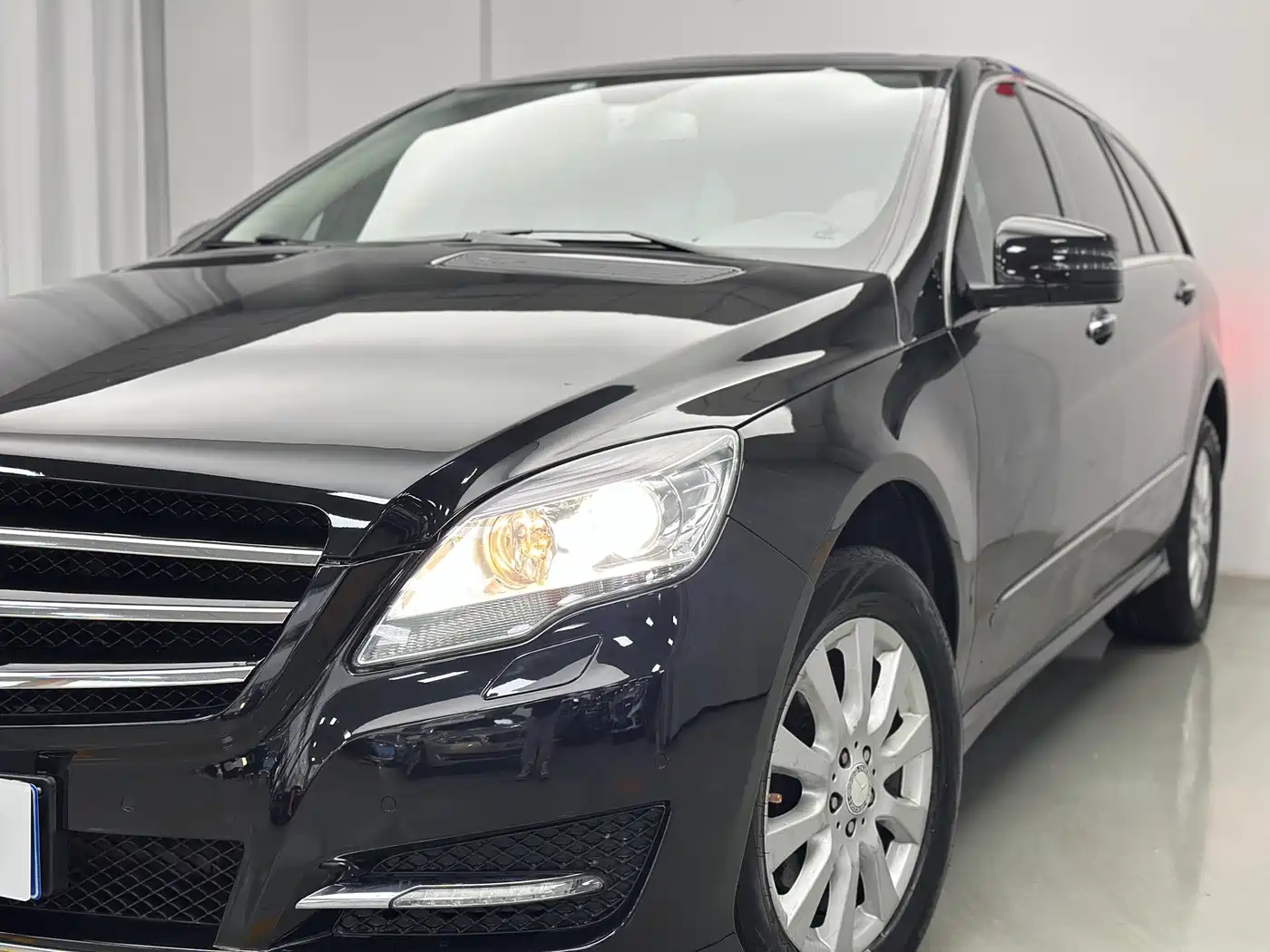 Mercedes-Benz R-Class 2015 R 320 4MATIC Luxury фото 3