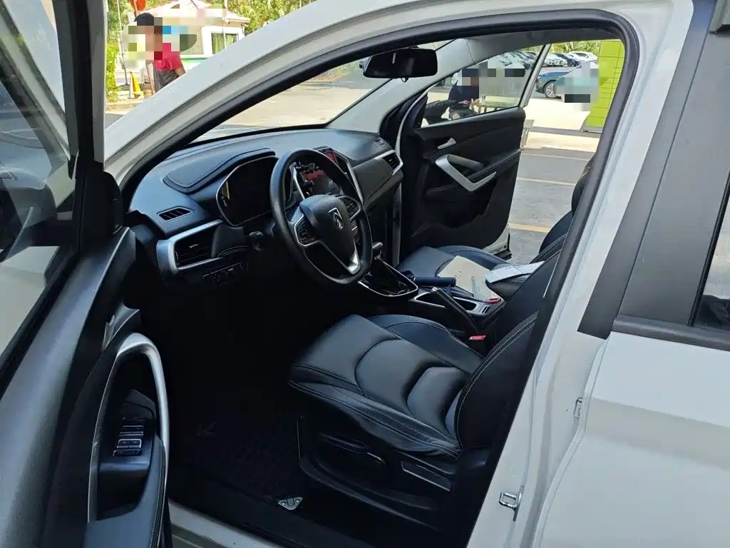 Baojun 530 2020 2020 1.5T CVT Luxury Connect 5-seater