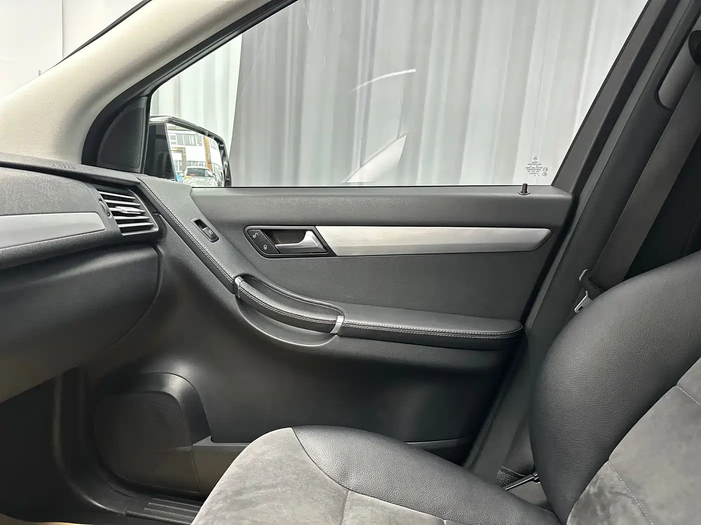 Mercedes-Benz R-Class 2015 R 320 4MATIC Luxury фото 25