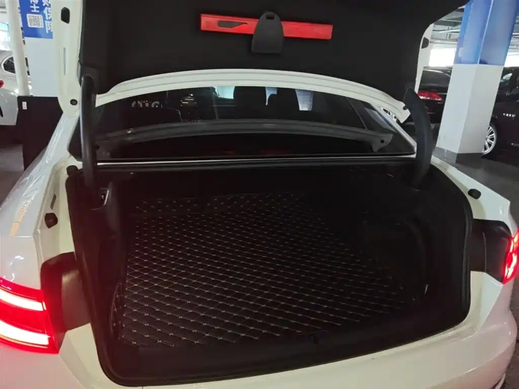 Audi A4L 2019 40 TFSI Progressive (China VI) фото 19