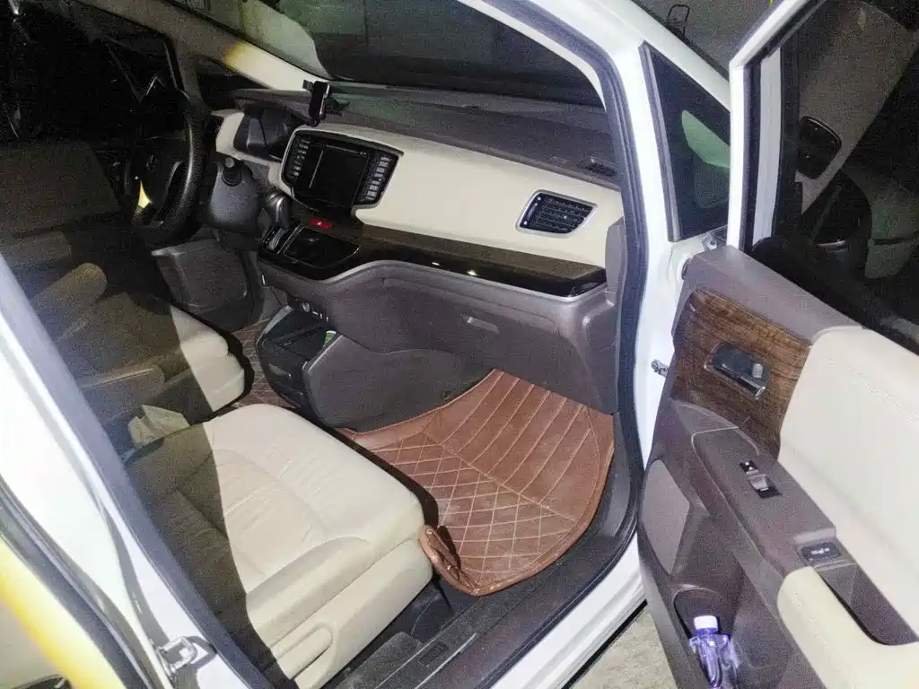 Photo 13 - Honda Odyssey