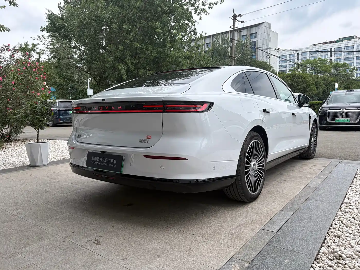 Voyah Auto VOYAH Zhuiguang L 2025 2025 Mid-configuration Model