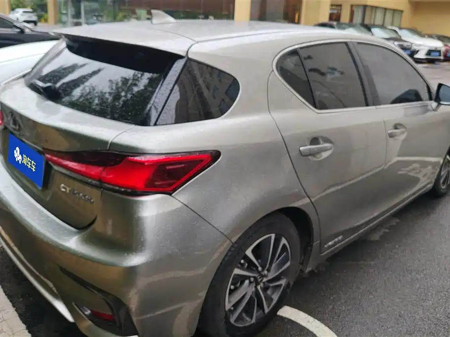 Lexus CT 2017 CT200h Comfort (Single Color, China V) фото 3
