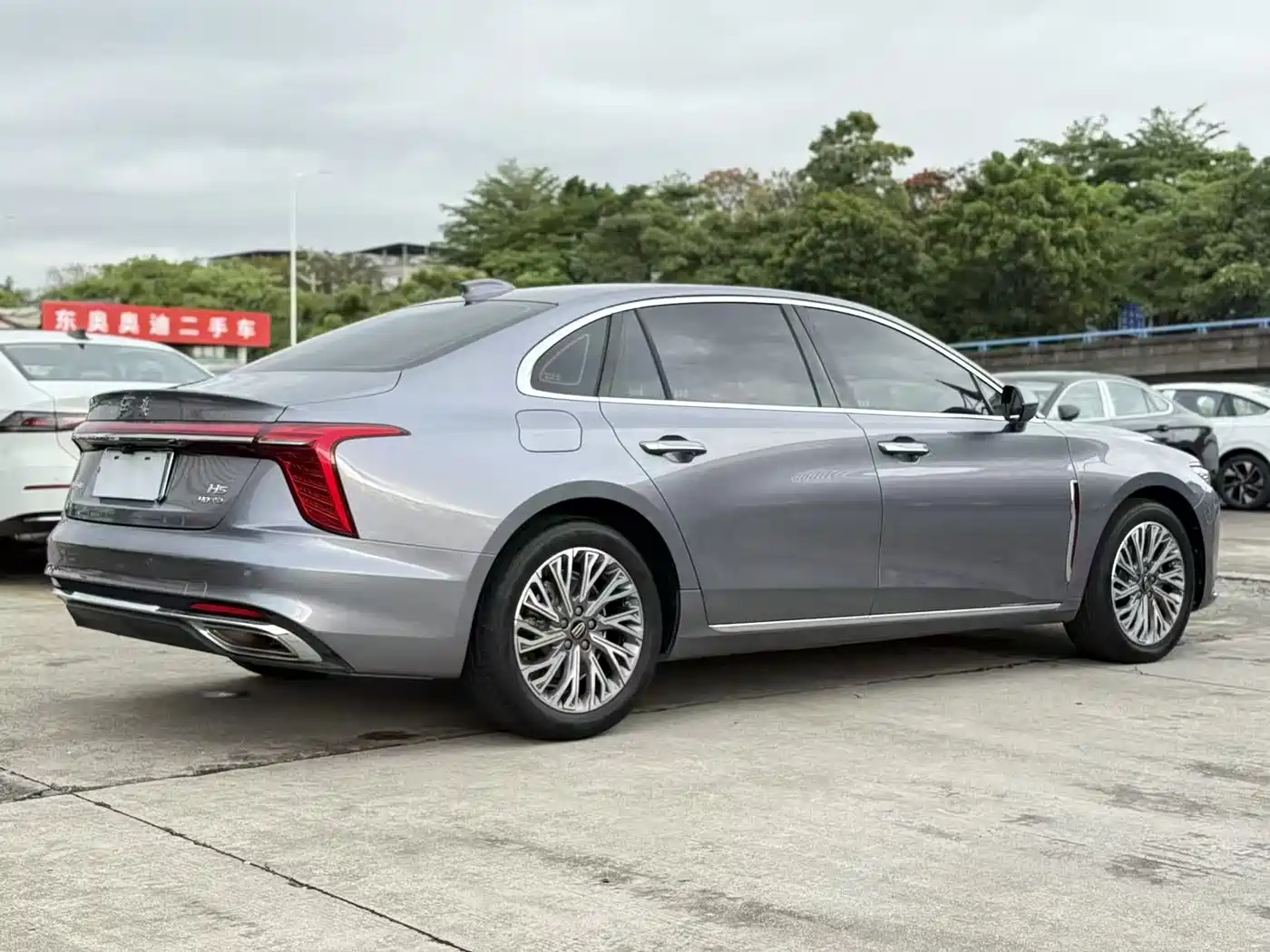 Hongqi H5 2023 2.0T Auto Smart Connect Flag Comfort фото 6